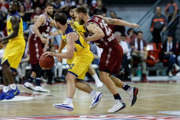 率位列AT 率位列AT