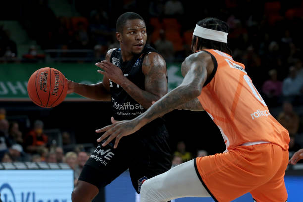 与独行侠的 与独行侠的