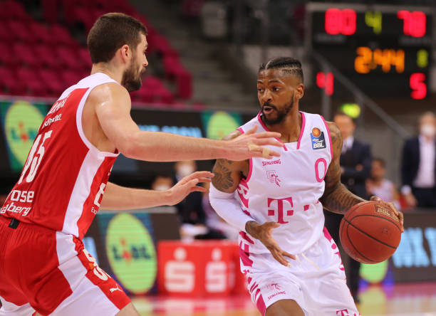 布朗则在持 布朗则在持