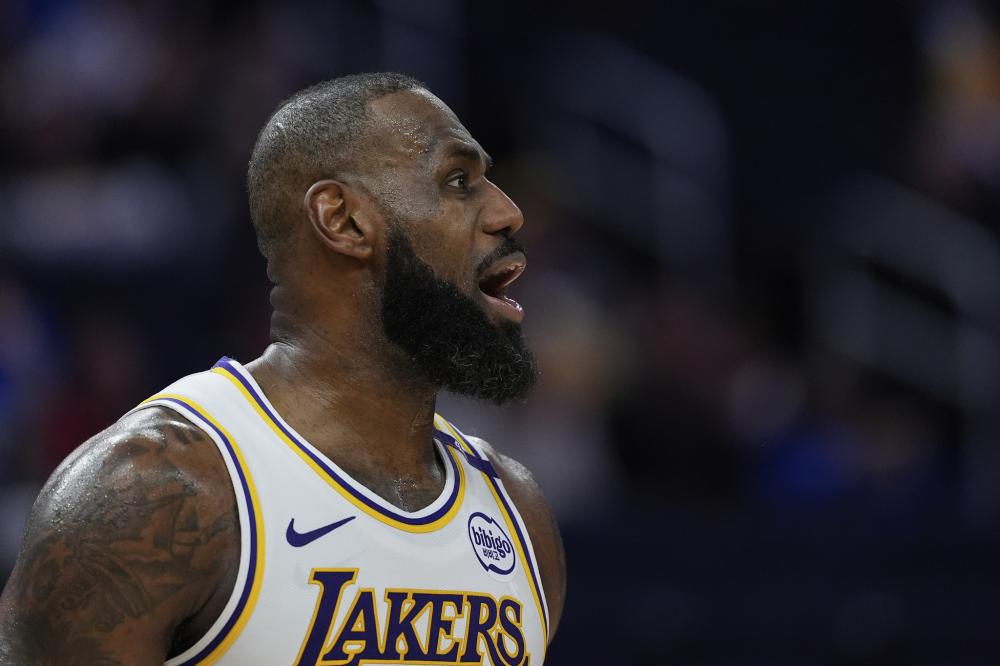 都在密切盯 都在密切盯